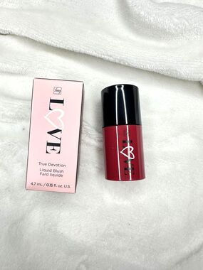 FMG Love True Devotion Liquid Blush Blueberry Extract 4.7 mL Valenwine Hydrating